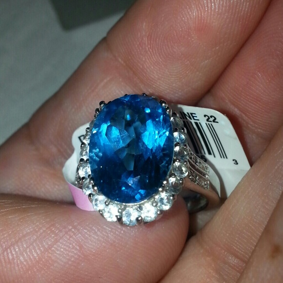 blue ring in blue topaz 07