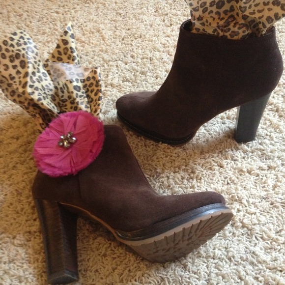 BCBG Brown suede boots. Size 9 1/2