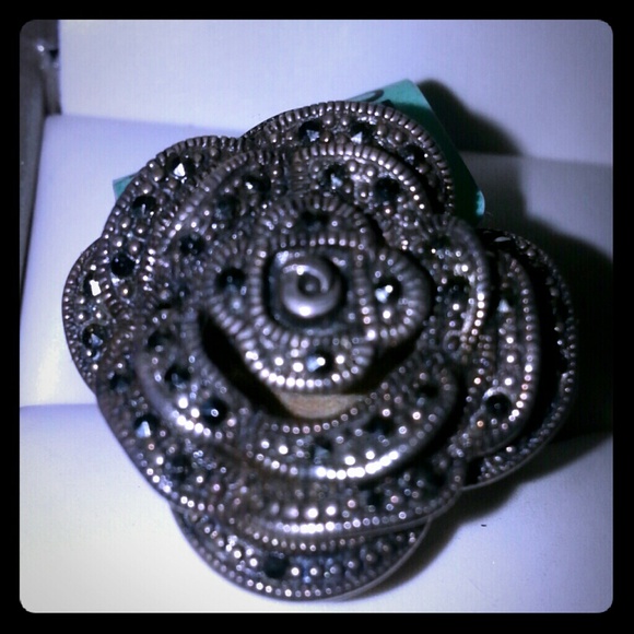 silver Ring rose size 8