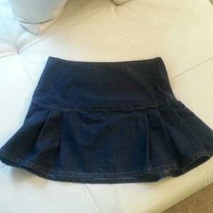 DKNY Jeans Short Denim Skirt Pleated Size 6