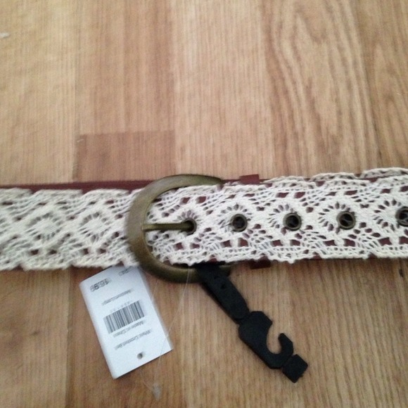 Belt - Picture 2 of 3