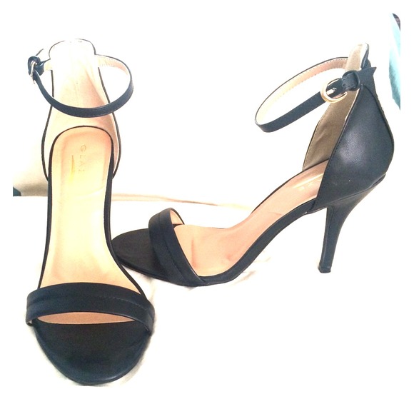💥sold in bundle💥Sexy Strappy Black High Heel