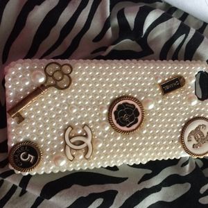 Chanel iPhone 5 cover