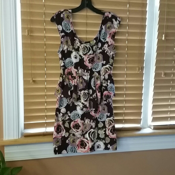 NWT!!! ArdenB floral peplum dress!