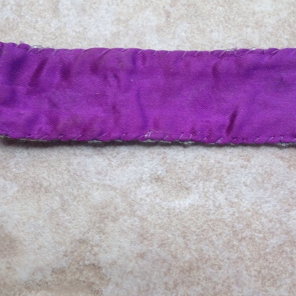 Shells and beads on this pretty bracelet. - Picture 4 of 7