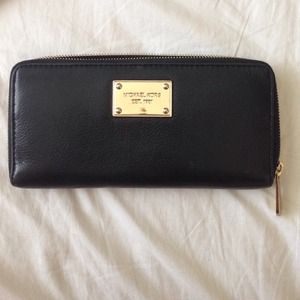 Black Michael Kors wallet
