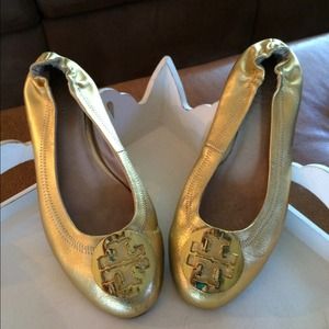 Tori Burch and Audrey Brooke For XIOMYFLOR23