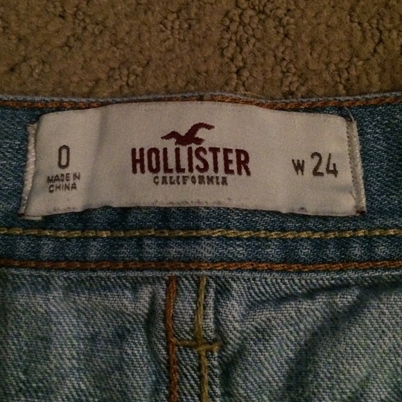 Light Wash Ripped Shorts - Picture 2 of 3