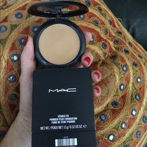 🔴traded🔴M•A•C studio fix fndationpowder NW 35 💋