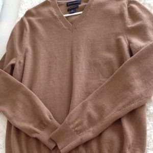 Men's merino v-neck sweater