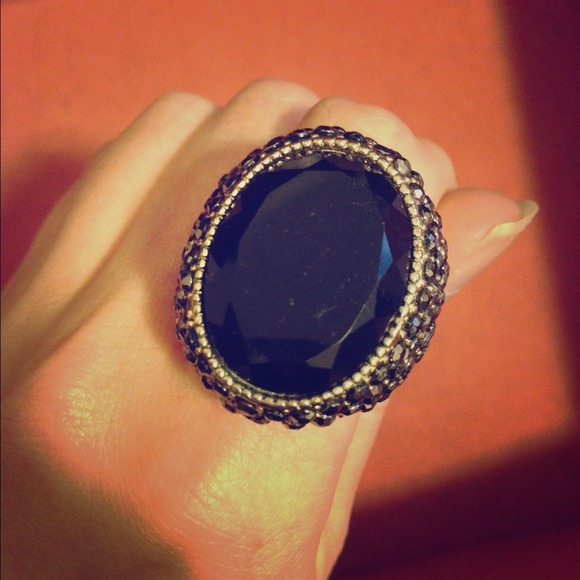 Fashion ring