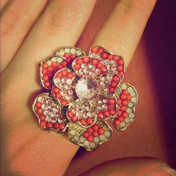 Fashion ring
