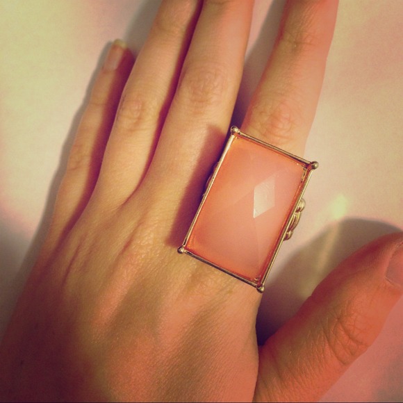 Fashion ring