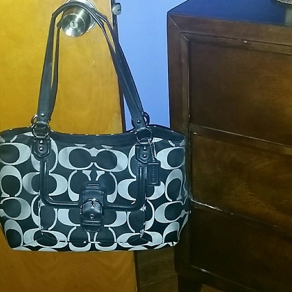 Authentic Coach shoulder bag :last week of listing