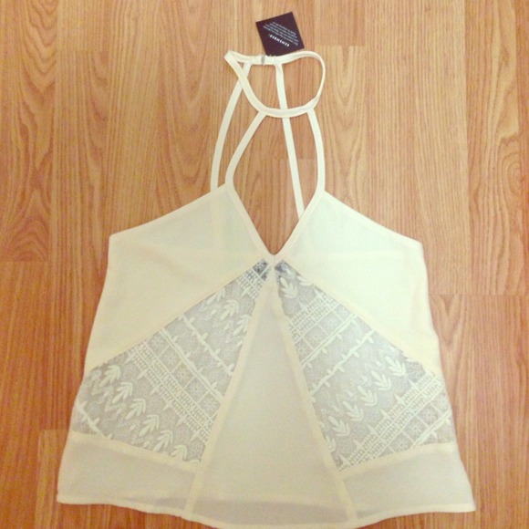 Nasty Gal Tops - Nasty Gal cute beige flying away tank