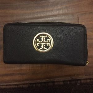 Mock-up Tory burch wallet