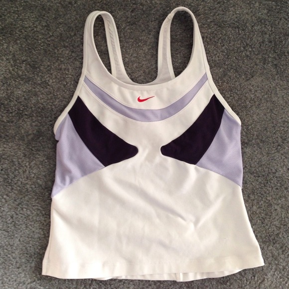 Nike Fit Dry small workout top
