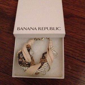 Banana Republic twist bracelet