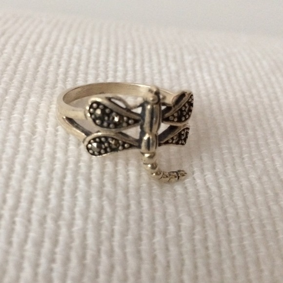 ❗️Sale❗️Sterling Silver & Marcasite Dragonfly Ring - Picture 2 of 4