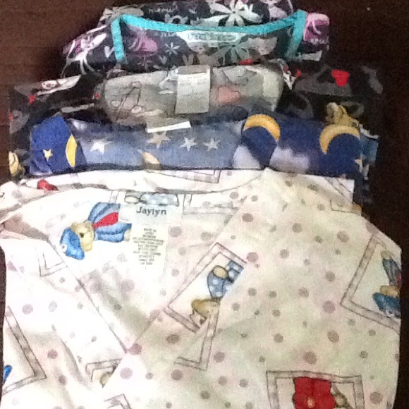 Scrub tops bundle of 4 reduced bundled
