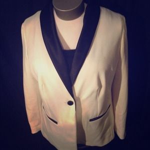 Classy Cream women tuxedo jacket for the holidays