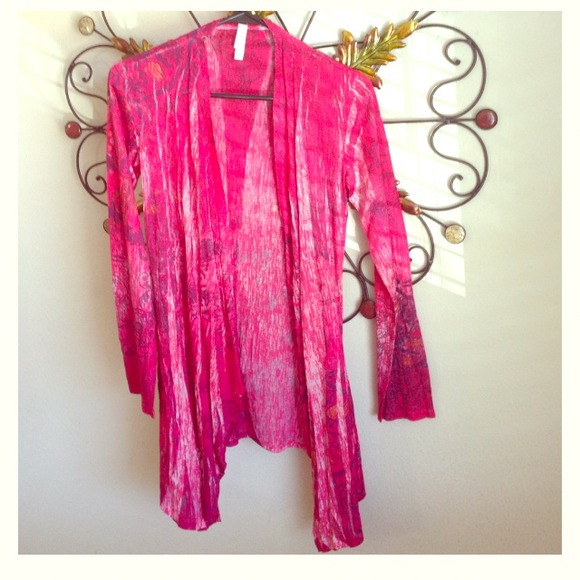 Maroon flowy wrap with floral designs