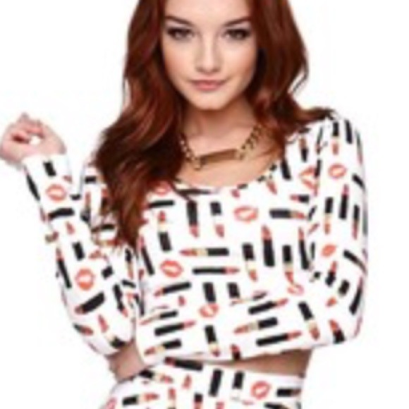 Liptick Printed Long-Sleeve Crop Top from Pacsun