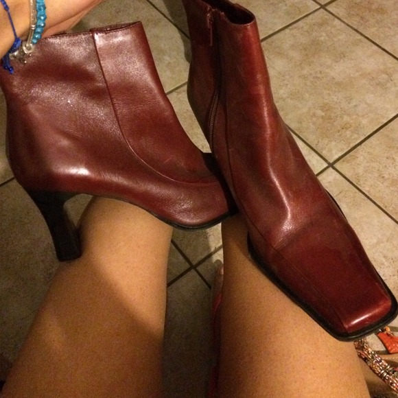 Burgundy thick heel boots