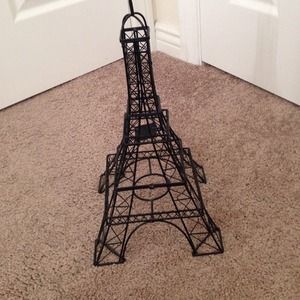 Eiffel Tower candle holder