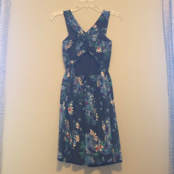 Floral Criss Cross Dress