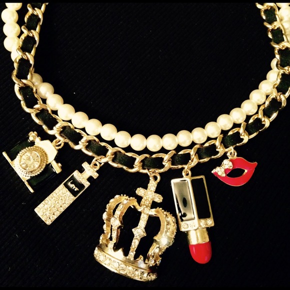 Charm Necklace with Pearl Earrings - Picture 1 of 2