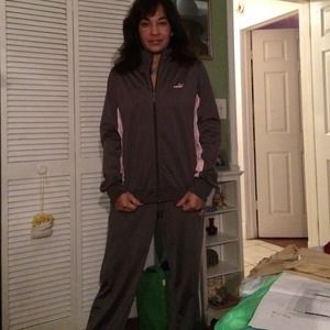 REDUCED✨Puma sweat suit&hello kitty  phone case