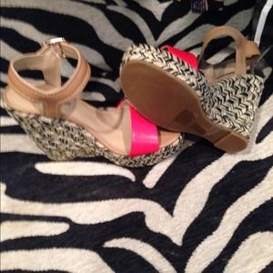 JustFab Shoes - Just Fab Platforms in Red, Black, Tan and Gold JustFab Shoes - Just Fab Platforms in Red, Black, Tan and Gold