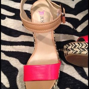 JustFab Shoes - Just Fab Platforms in Red, Black, Tan and Gold JustFab Shoes - Just Fab Platforms in Red, Black, Tan and Gold