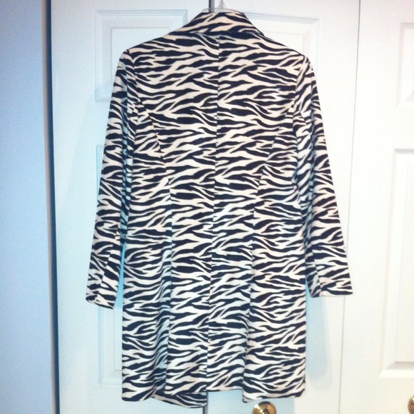 Zebra print coat - Picture 2 of 3