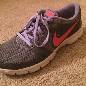 Nike flex running shoes
