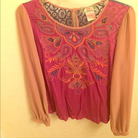 Pattern lace back blouse - Picture 1 of 2