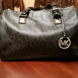 HOLD....Michael Kor Handbag Authentic (used)