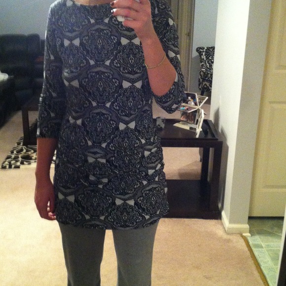 B&W printed blouse