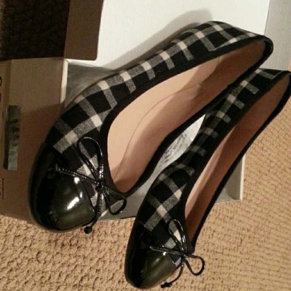 Banana Republic Flats