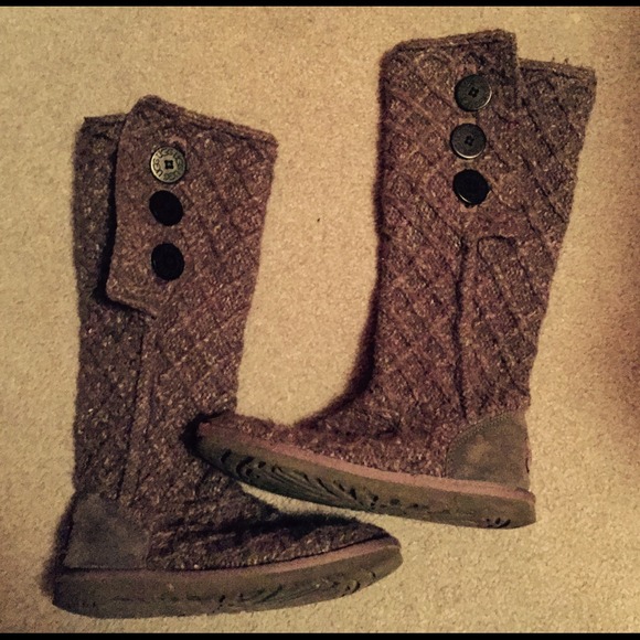 Charcoal Lattice Knit Uggs