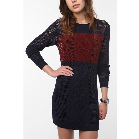 UO - Sweater - Small - Navy and Maroon