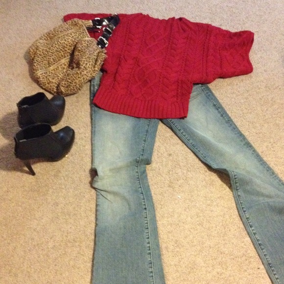 EXPRESS cropped sweater