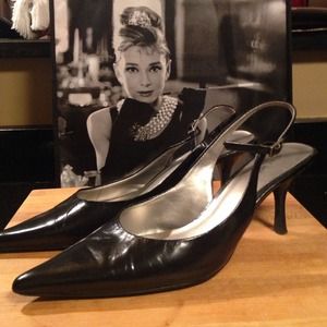 Nine West leather sling back, black.