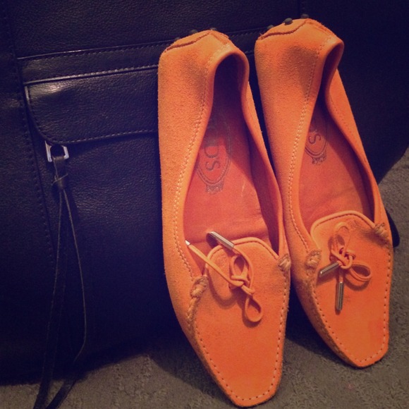TOD'S Orange Gommino Suede Driver