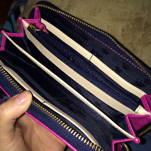 🎉HP🎉 Pink Juicy Couture Wallet - Picture 4 of 4