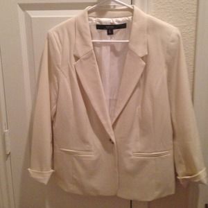 Kensie Cream colored Blazer size L NWT.