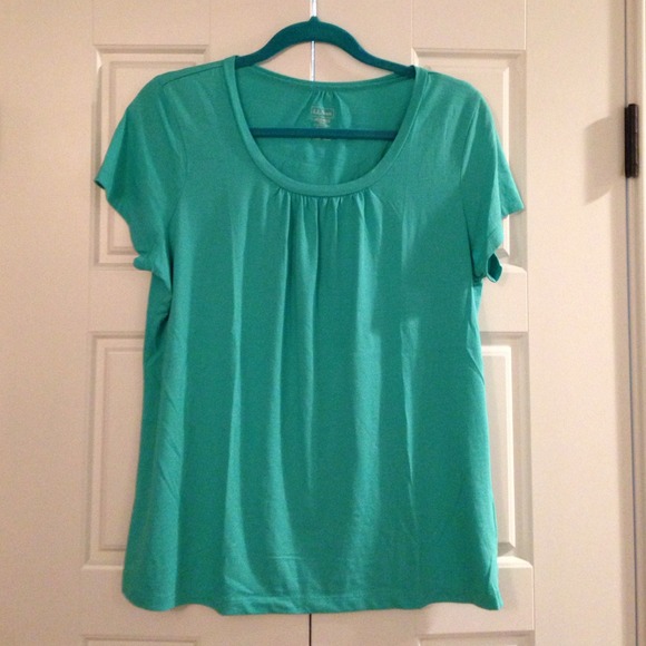 Scoop neck LLBean Tee