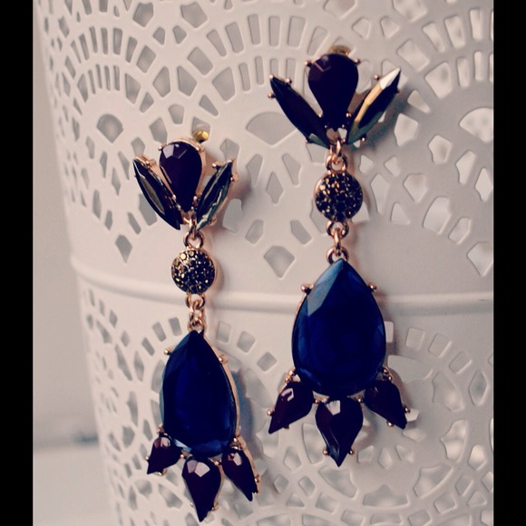 🆕 Crystal Fashion Statement Earrings in Blue