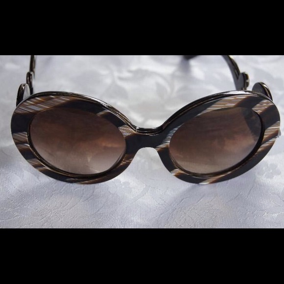 AUTHENTIC WITH CASE PRADA Baroque Sunglasses